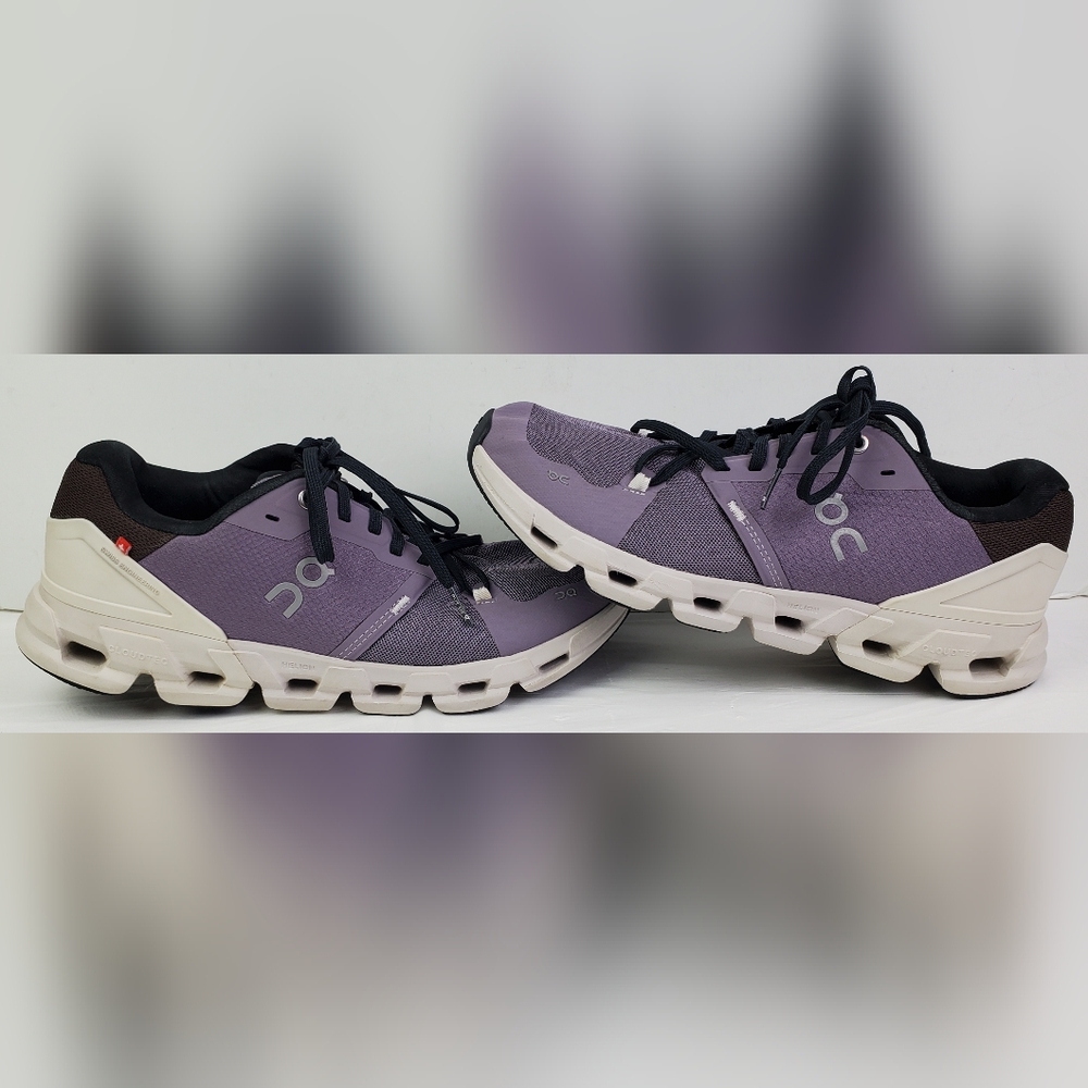 On Cloud Cloudflyer Mens Running Shoes Purple Low Top Gym Sneaker Size 8.5 - GUC